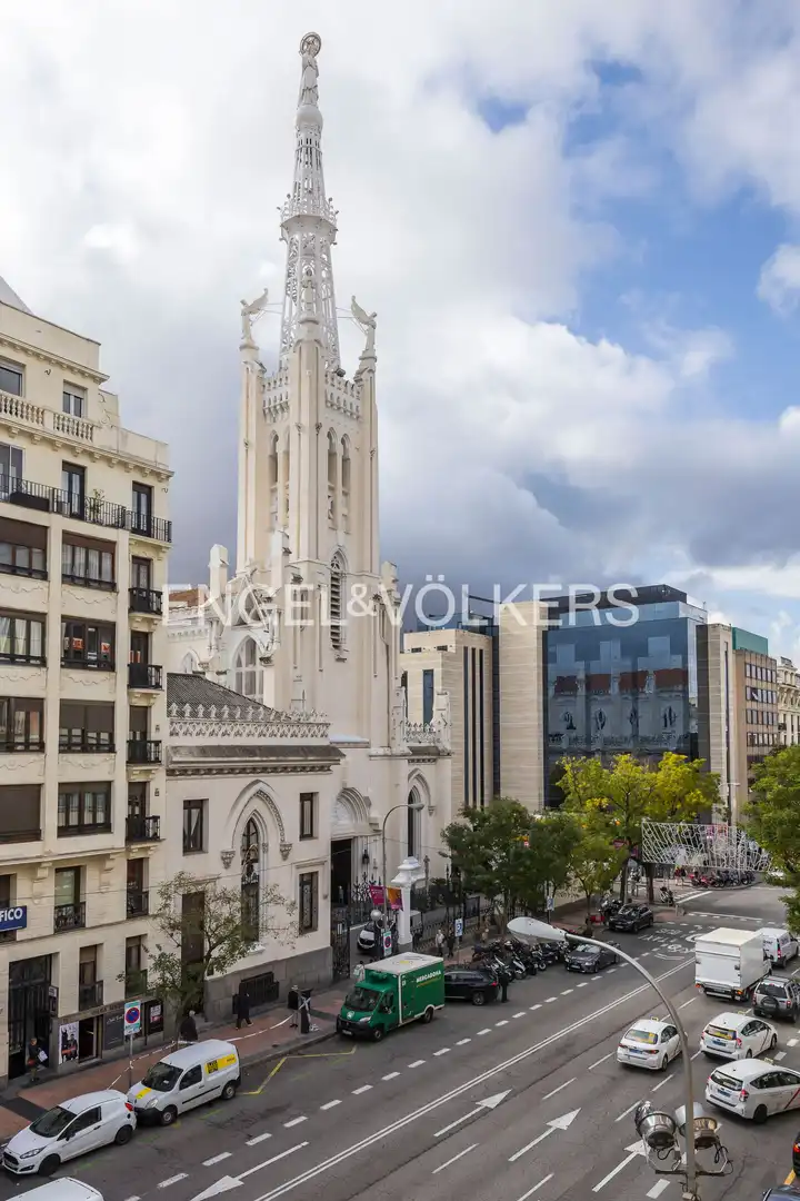 Exterior view of Flat for sale in Madrid  with Air Conditioner, Heating and Parquet flooring