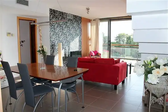 Wohnzimmer von Dachboden zur Miete in Cambrils mit Klimaanlage, Terrasse und Möbliert