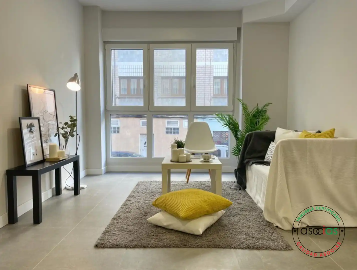 Sala d'estar de Pis en venda en Gijón  amb Calefacció