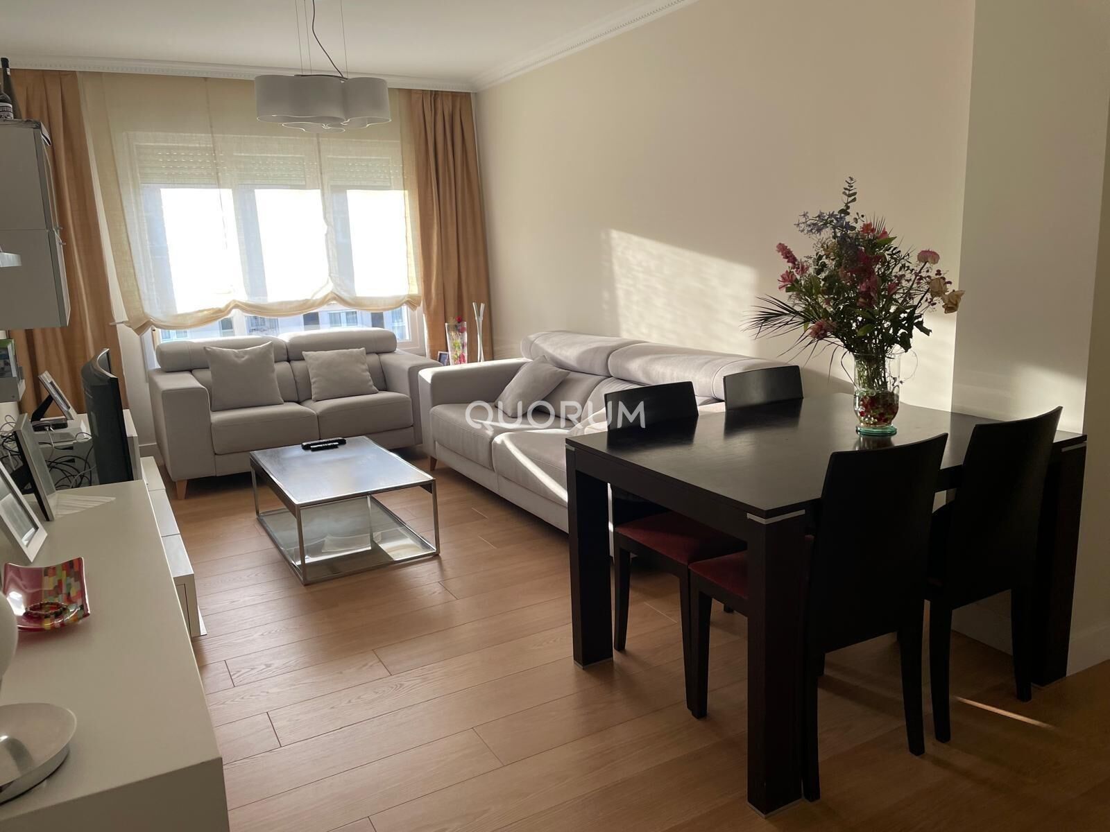 Living room of Flat to rent in Bilbao   with Heating