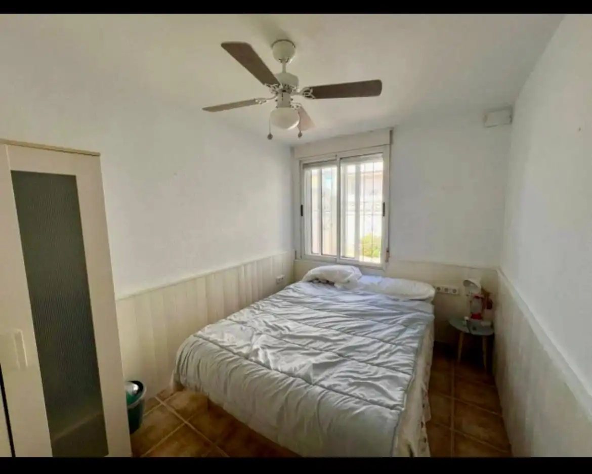 Dormitori de Casa o xalet en venda en Elche / Elx amb Aire condicionat, Piscina i Moblat