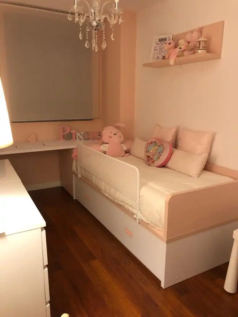Habitación de Piso en venta en Sevilla con Trastero y Piscina