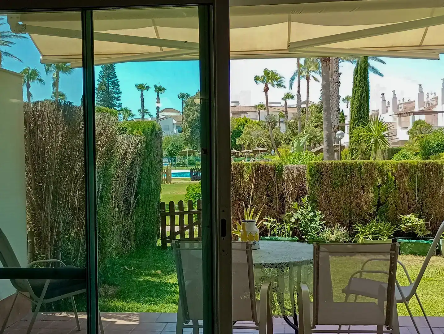 Jardí de Planta baixa de lloguer en Rota amb Aire condicionat, Jardí privat i Piscina