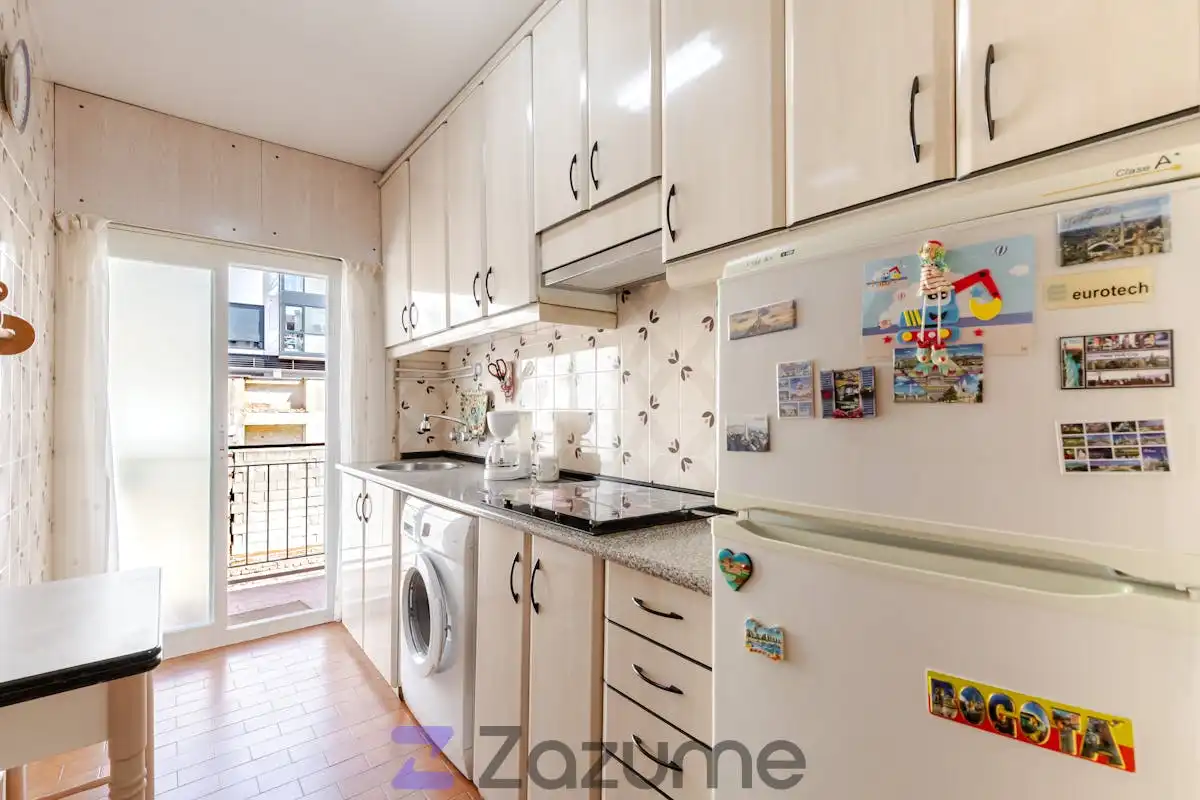 Kitchen of Flat for rent in Madrid  with Heating, Parquet flooring and Terrace