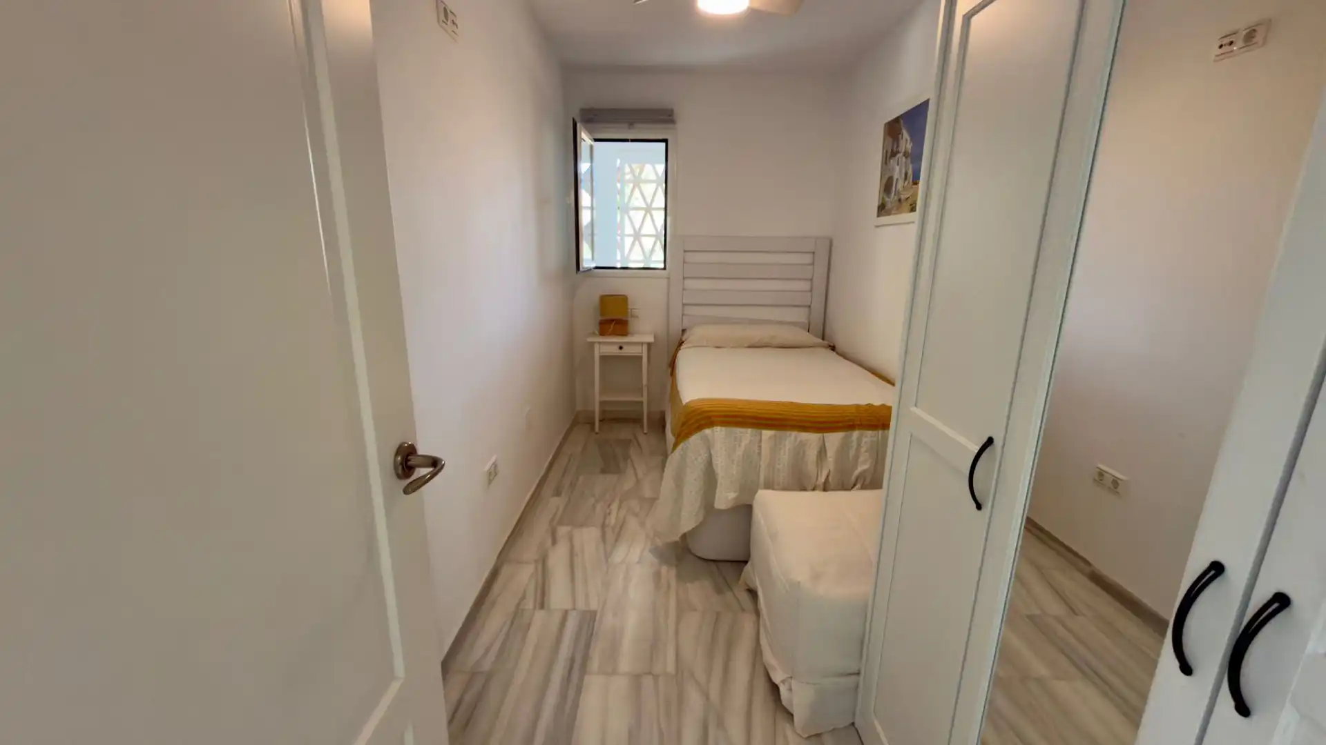 Habitación de Piso en venta en Marbella con Aire acondicionado, Terraza y Amueblado