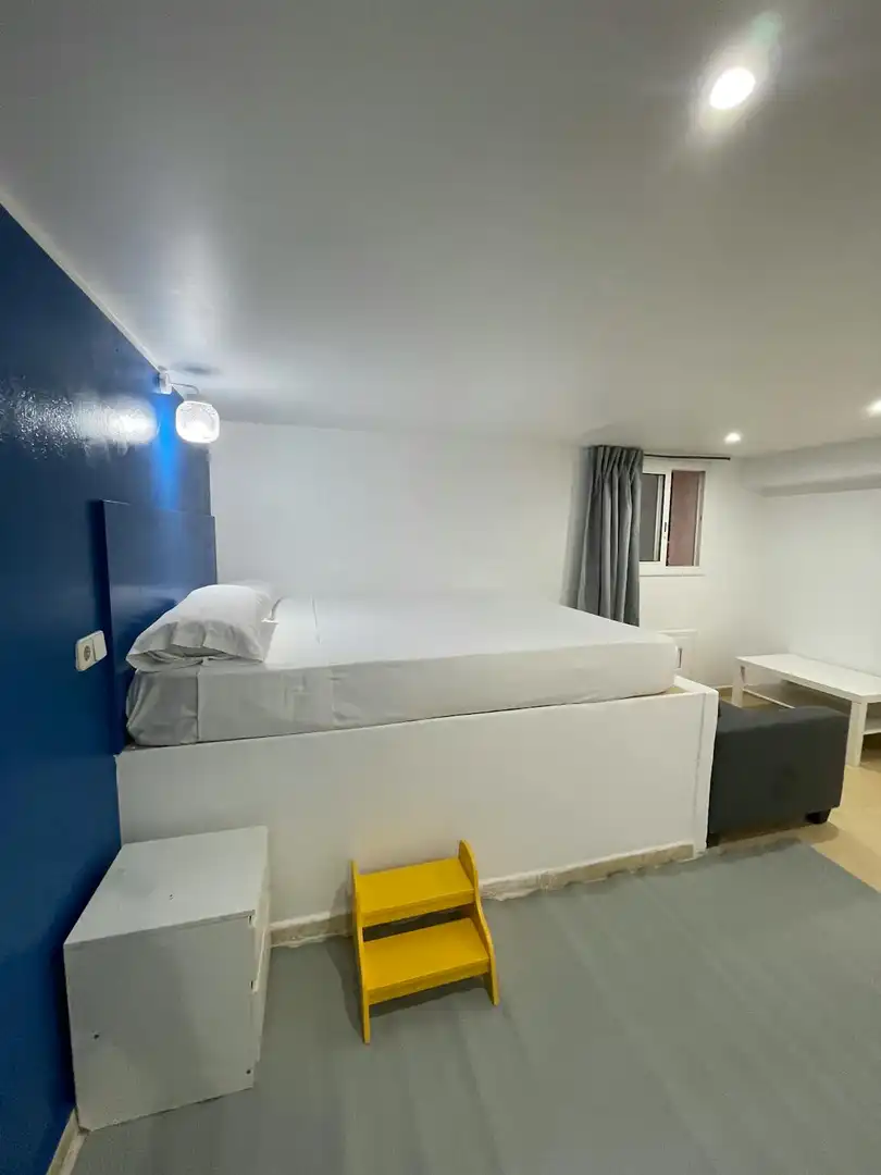 Schlafzimmer von Gebäude zur Miete in Barcelona