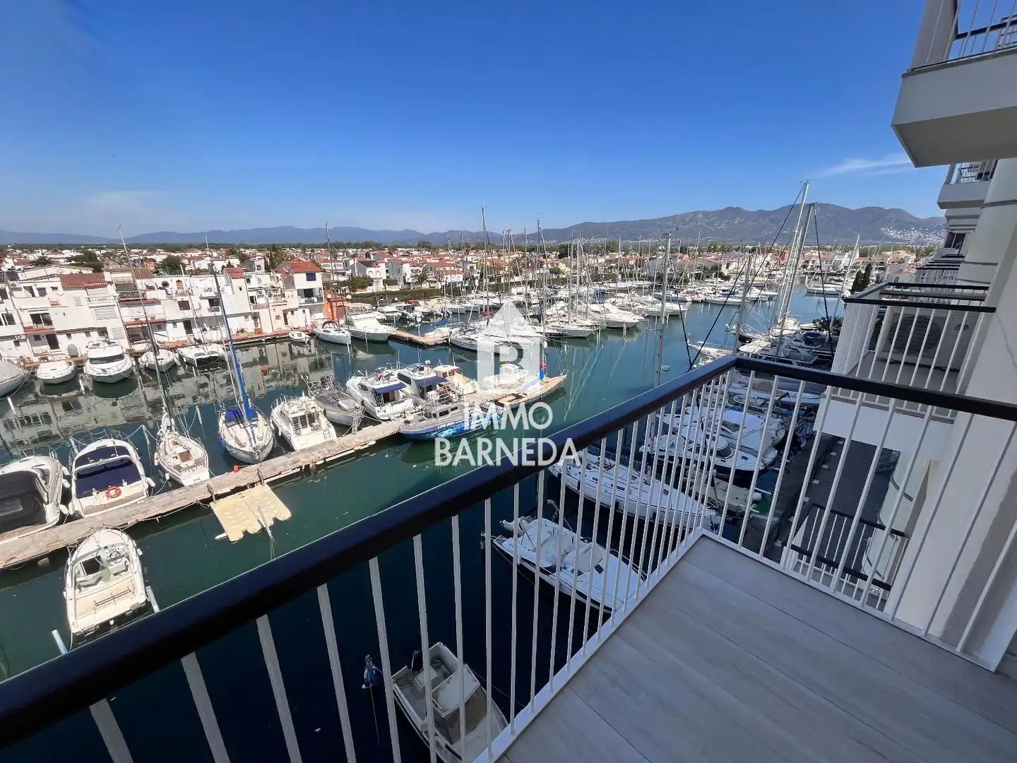 Parking de Piso en venta en Empuriabrava con Aire acondicionado, Calefacción y Terraza