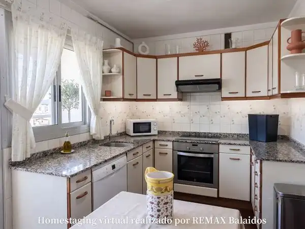 Kitchen of Flat for sale in Vigo   with Heating, Parquet flooring and Storage room