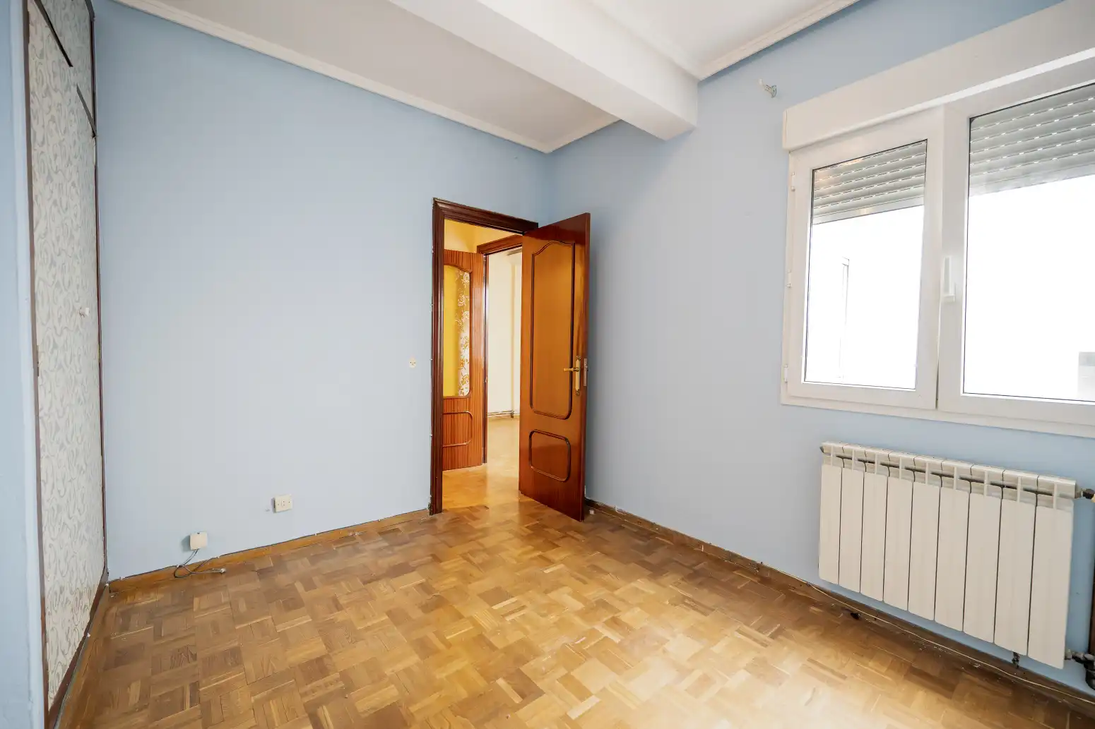 Habitación de Piso en venta en Oviedo  con Calefacción, Parquet y Trastero