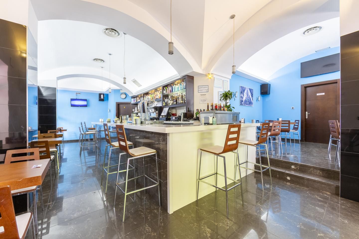 Premises for sale in General Moscardó, Oliveros - Altamira