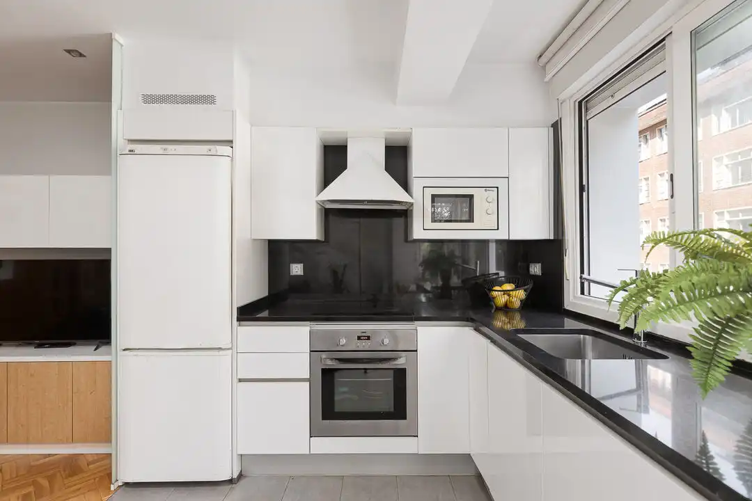 Cocina de Piso en venta en Donostia - San Sebastián  con Calefacción