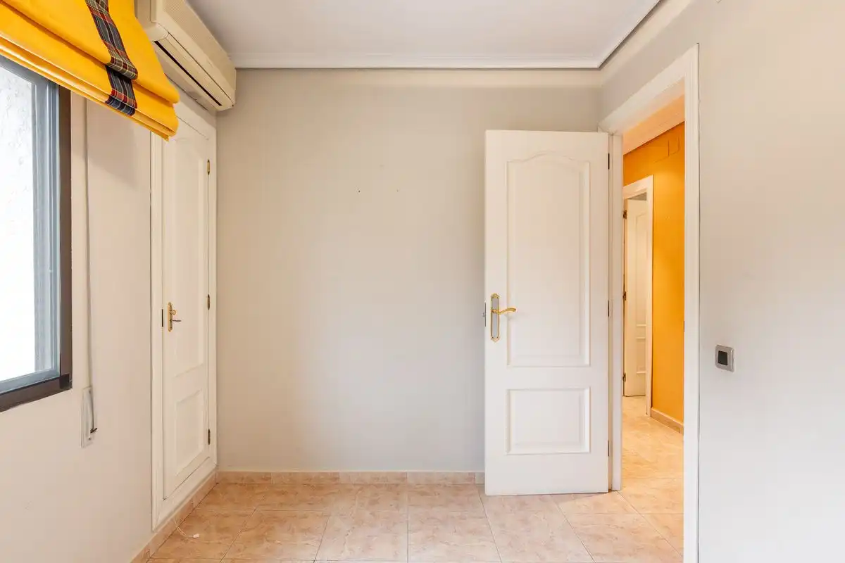 Houses for sale in Torrent  with Air Conditioner, Heating and Private garden