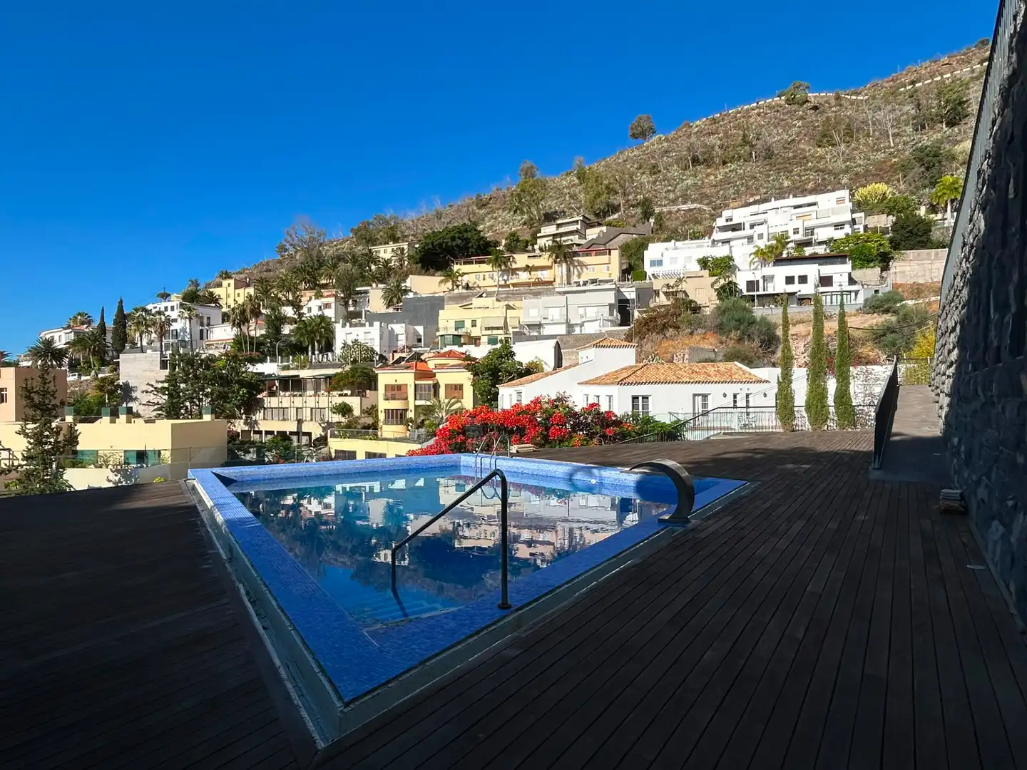 Schwimmbecken von Wohnung zum Verkauf in Santa Cruz de Tenerife mit Privatgarten, Terrasse und Abstellraum