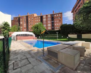 Swimming pool of Flat to rent in  Madrid Capital  with Air Conditioner