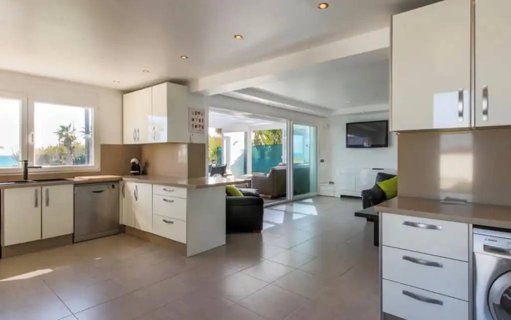 Cocina de Casa o chalet de alquiler en Estepona con Aire acondicionado, Jardín privado y Piscina