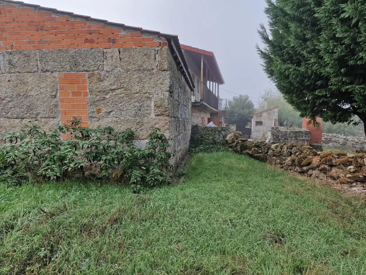 Casa rústica amb jardí en venda a Penedo, imagen 24