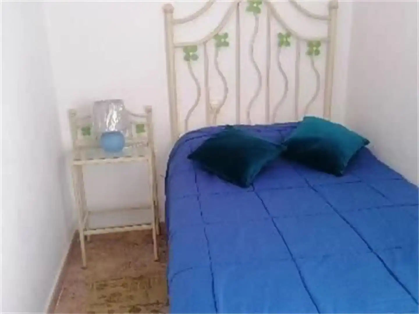 Dormitori de Casa adosada de lloguer en Benaocaz amb Moblat i Balcó
