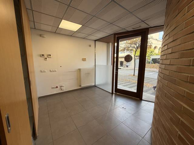 Local comercial en Alquiler en TAIALA en Domeny