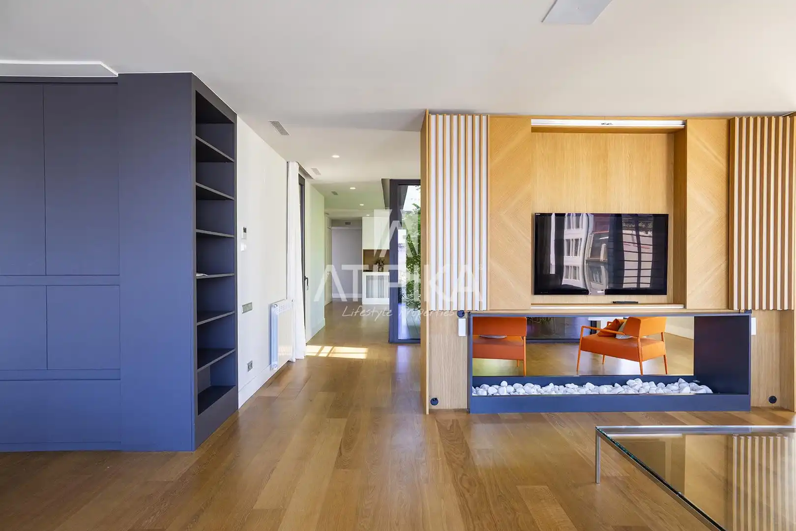 Wohnzimmer von Dachboden zur Miete in Barcelona mit Klimaanlage, Terrasse und Ofen