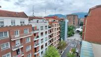 Vista exterior de Pis de lloguer en Bilbao  amb Calefacció, Terrassa i Moblat