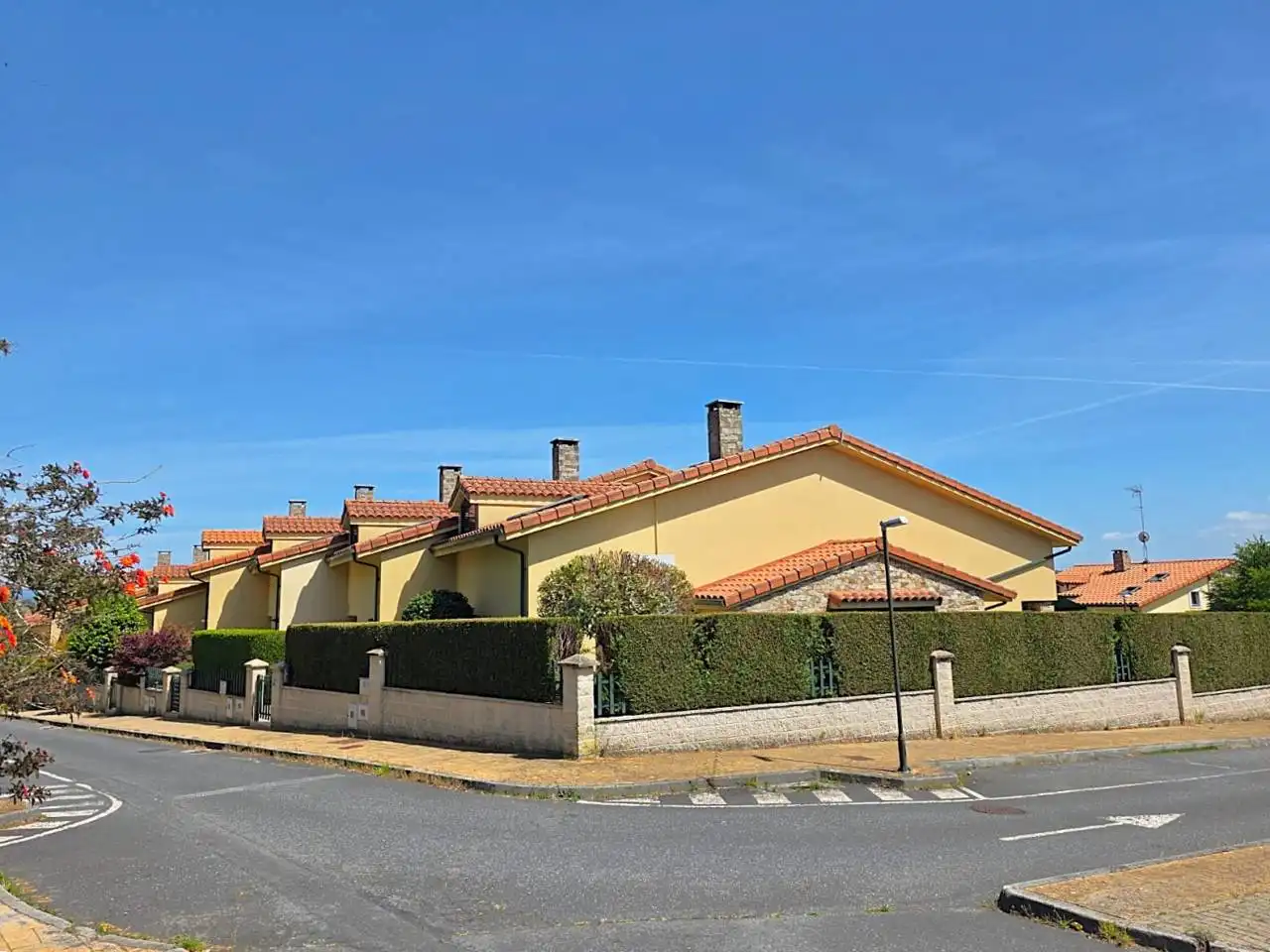 Außenansicht von Einfamilien-Reihenhaus zum Verkauf in Sada (A Coruña) mit Klimaanlage, Heizung und Privatgarten