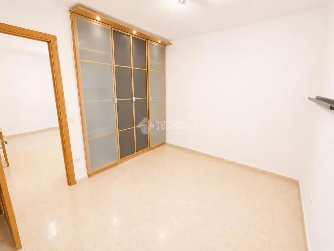 Habitación de Piso en venta en Madrid con Calefacción