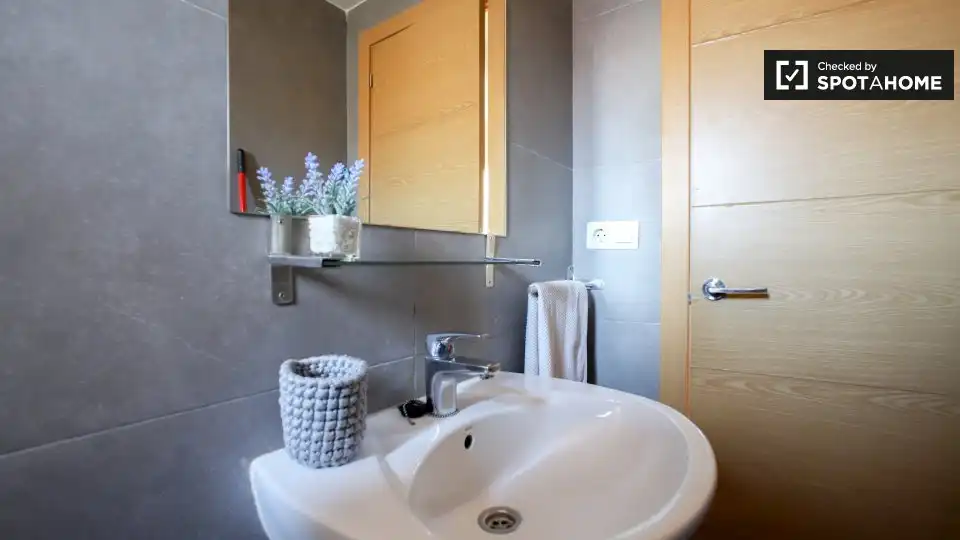 Room in Els Orriols