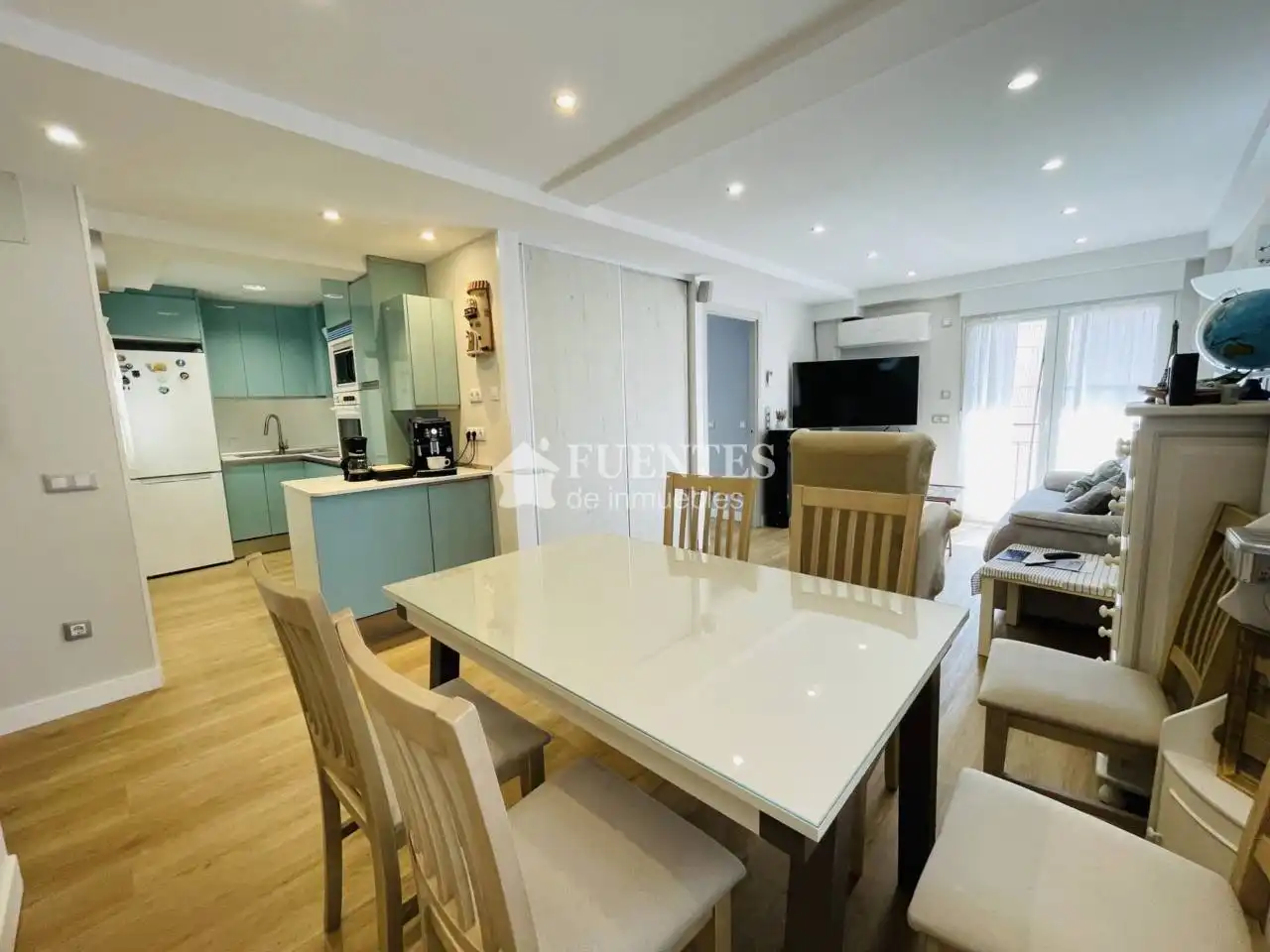 Vista exterior de Piso en venta en Alicante / Alacant con Aire acondicionado, Calefacción y Terraza