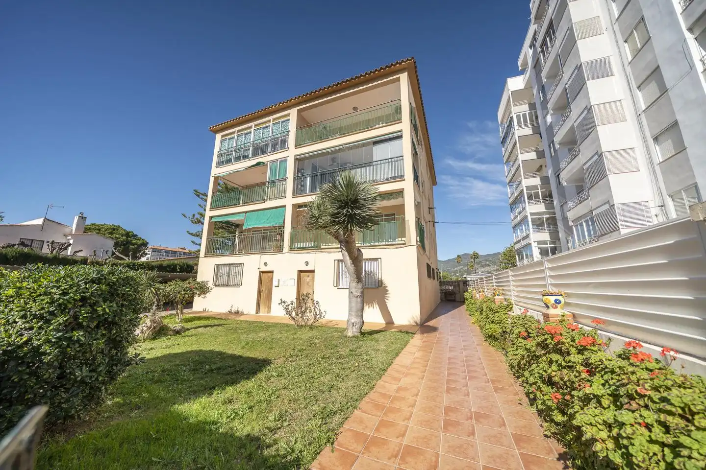 Vista exterior de Piso en venta en Benicasim / Benicàssim con Aire acondicionado, Calefacción y Terraza