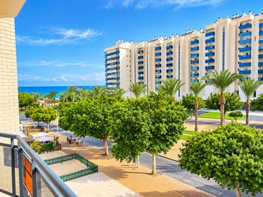 Flat with pool for sale in Av. Rosa de los Ventos