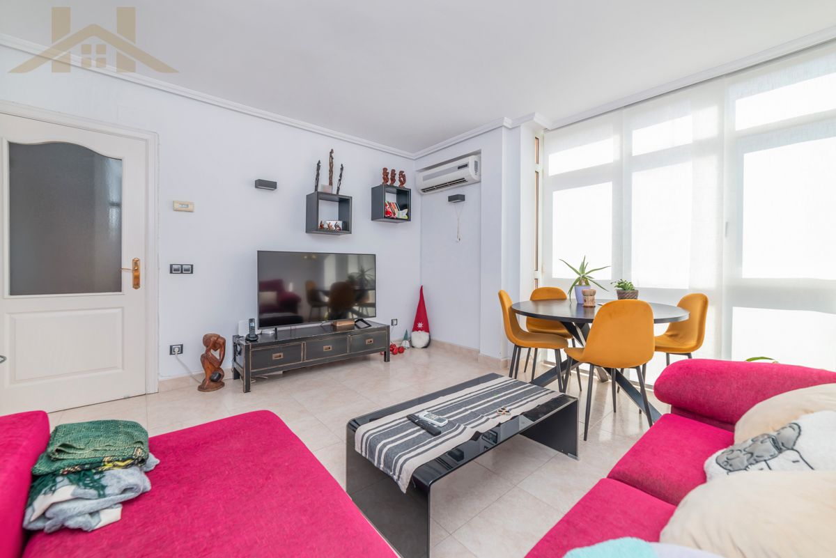 Living room of Flat for sale in Colmenar Viejo  with Air Conditioner, Heating and Parquet flooring