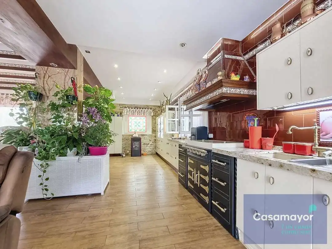 Houses for sale in Sol y Luz