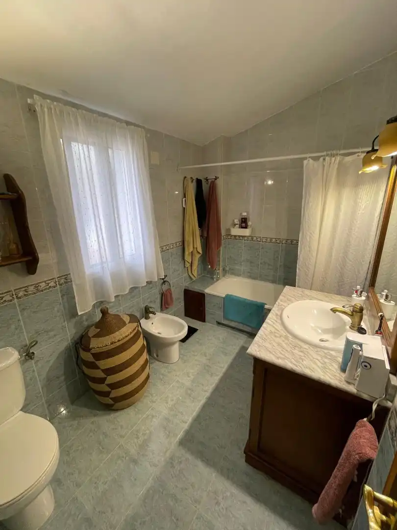 Bathroom of Detached homes for sale in La Línea de la Concepción  with Air Conditioner, Terrace and Furnished