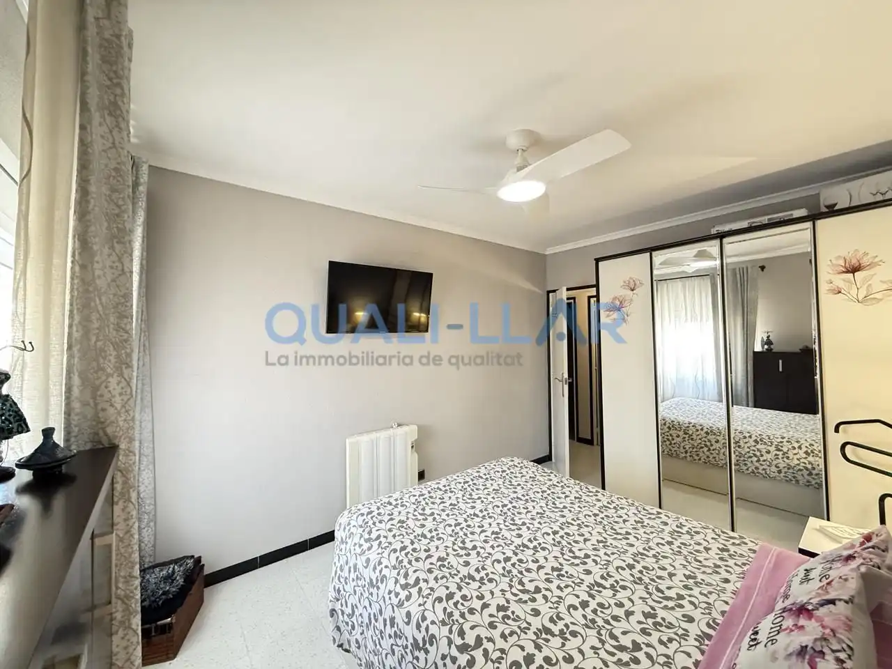 Habitación de Piso en venta en Esplugues de Llobregat con Calefacción y Balcón