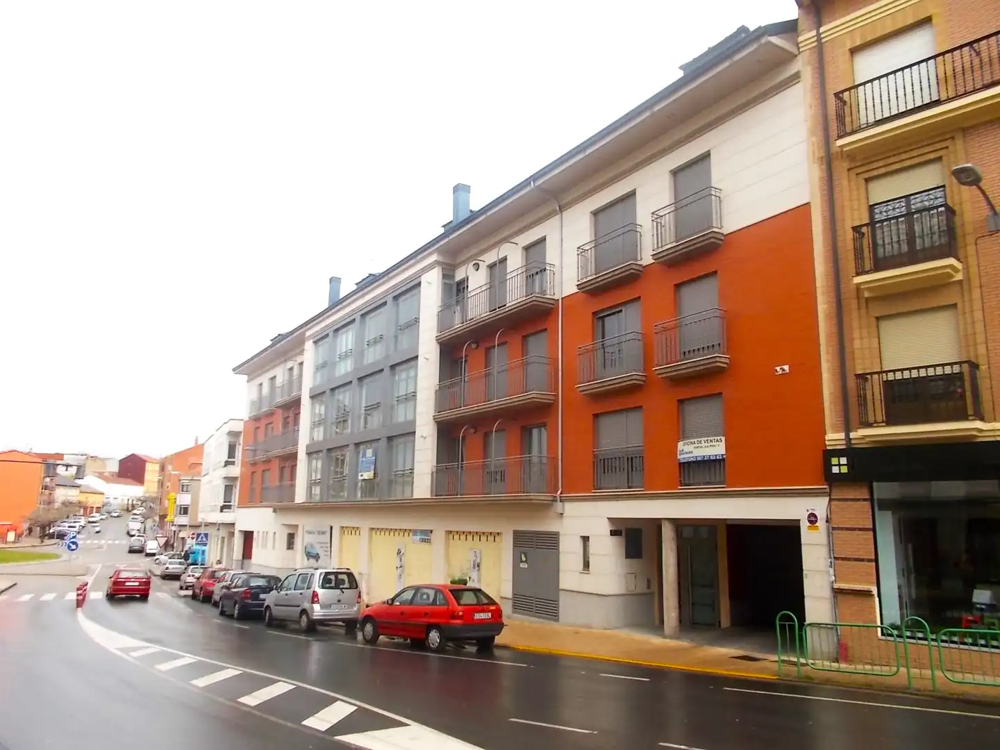 Exterior view of Garage for sale in Astorga