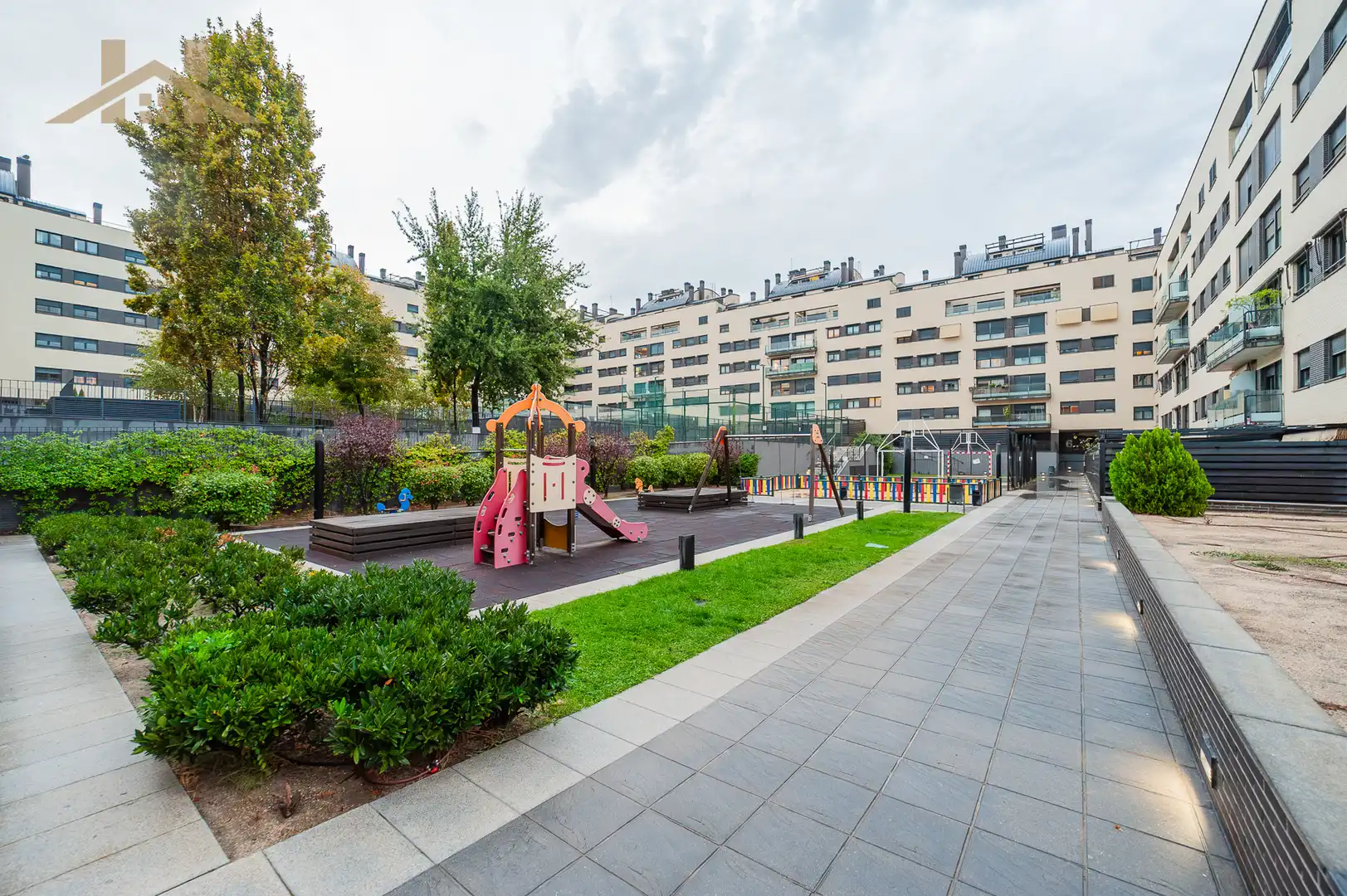Appartamento con piscina in vendita a Calle Simone de Beauvoir, imagen 18