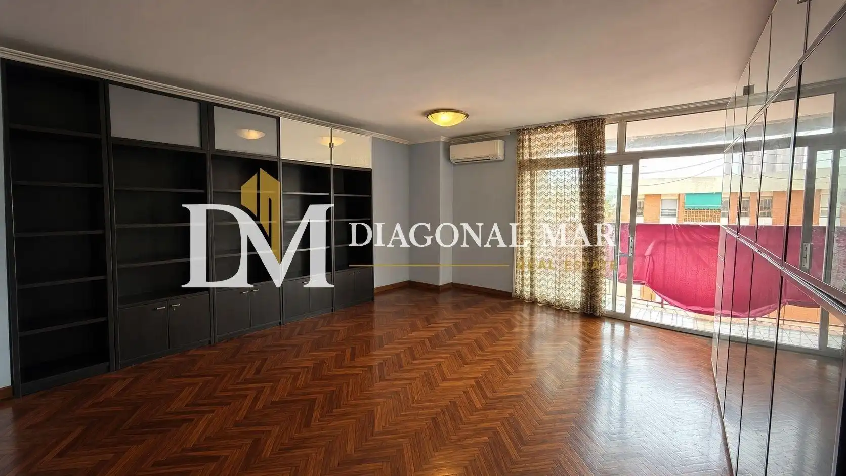 Habitación de Ático en venta en Barcelona con Aire acondicionado, Calefacción y Parquet