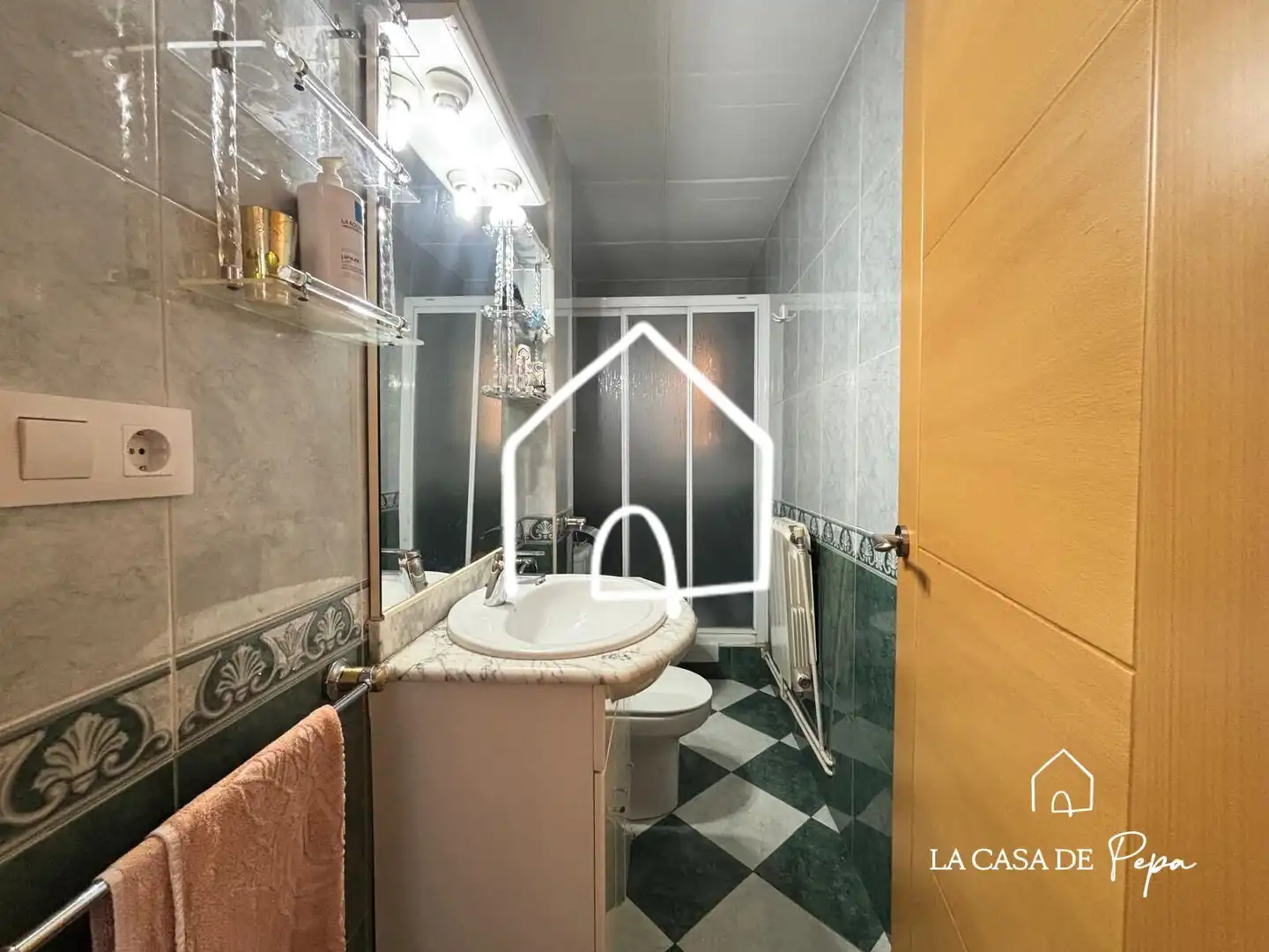 Badezimmer von Wohnung zum Verkauf in Viladecans mit Heizung und Möbliert
