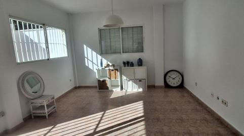 Photo 3 of Single-family semi-detached to rent