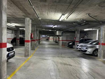 Parking for sale in Avenida Francesc Macià