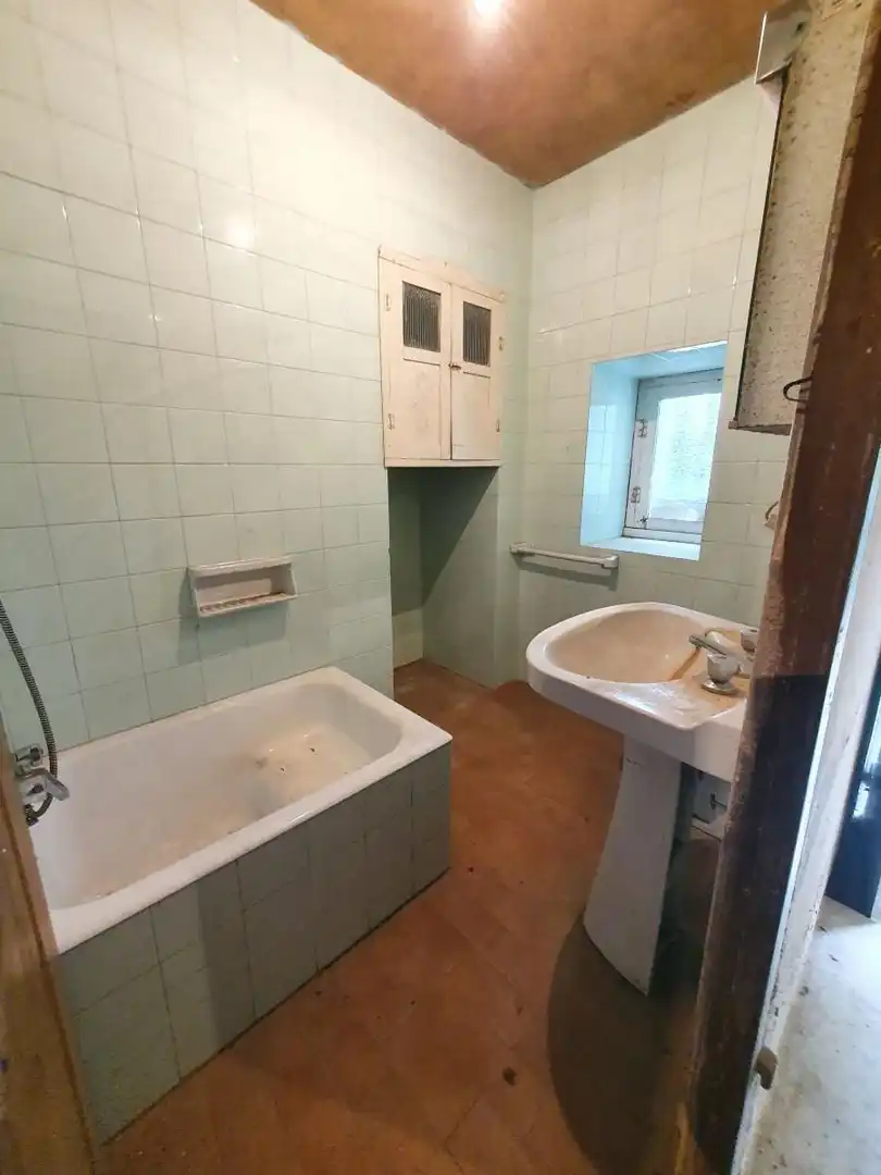 Bany de Casa o xalet en venda en Salas amb Jardí privat i Terrassa