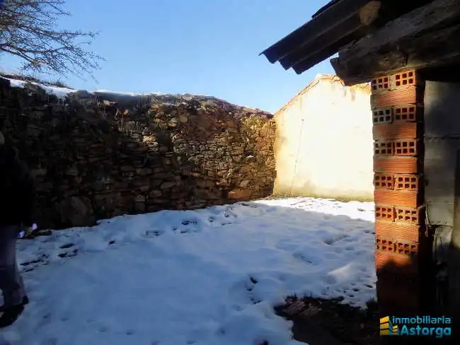 Finca rústica en venda en Brazuelo amb Jardí privat