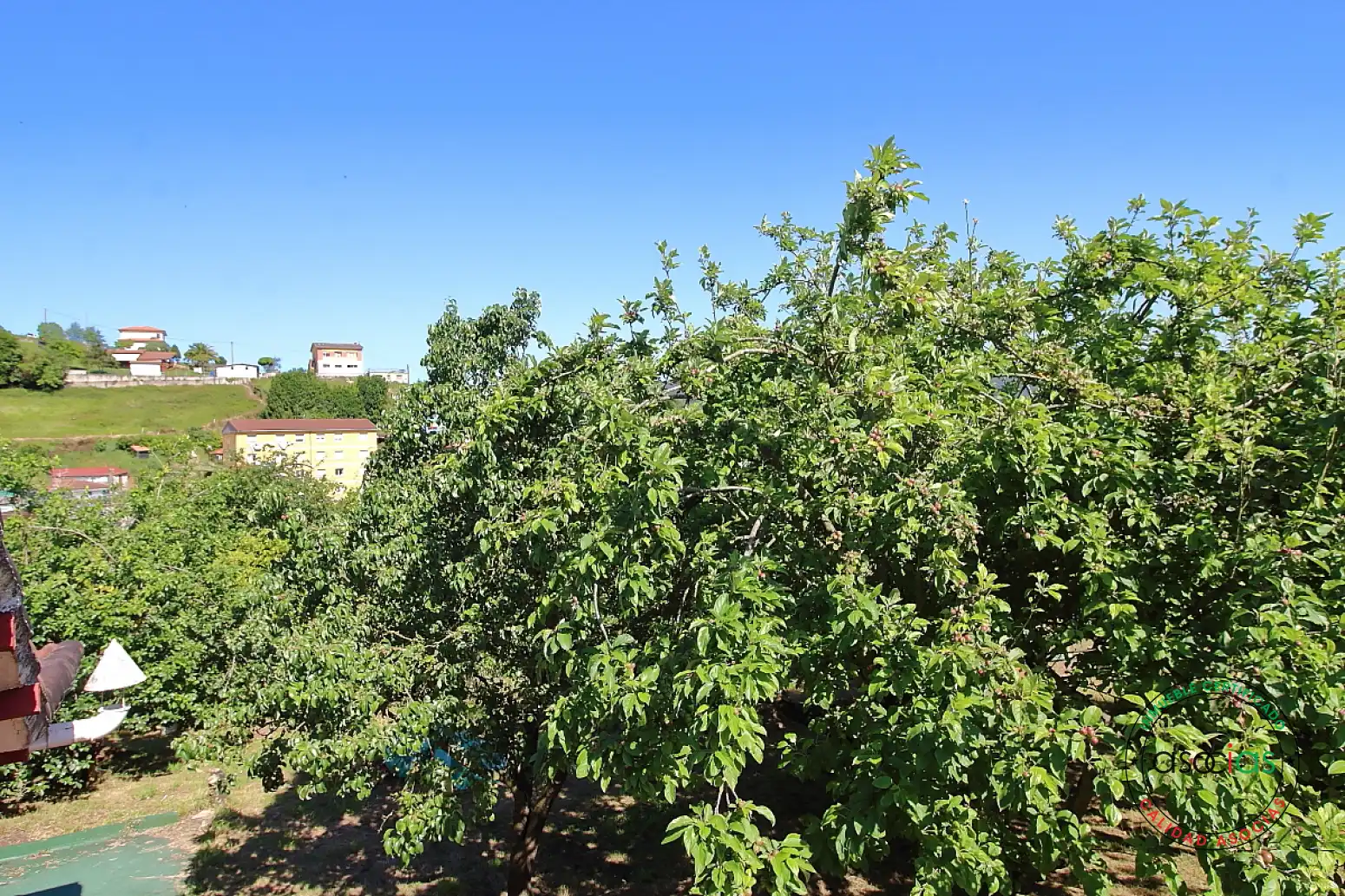 Jardín de Casa adosada en venta en Pravia con Calefacción