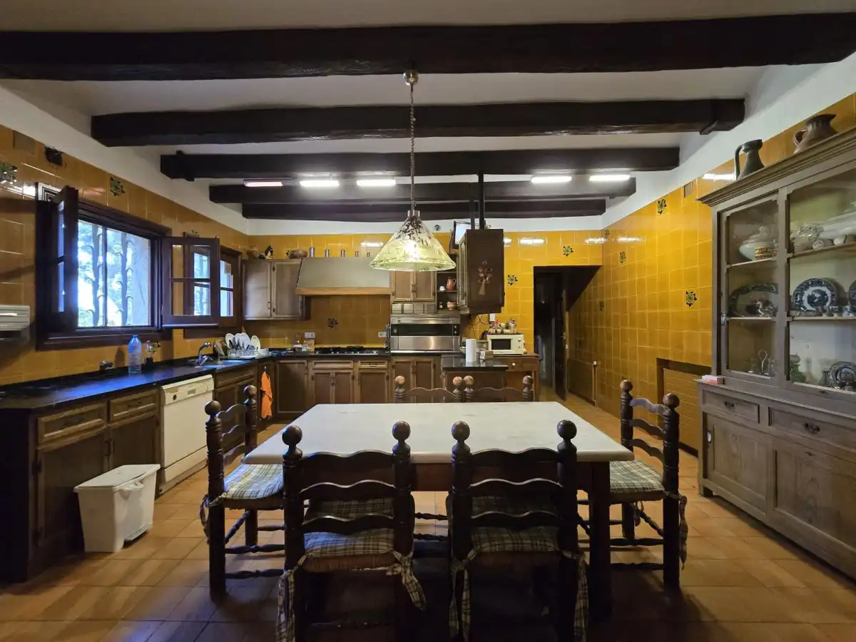 Cuina de Finca rústica en venda en La Roca del Vallès amb Terrassa i Balcó