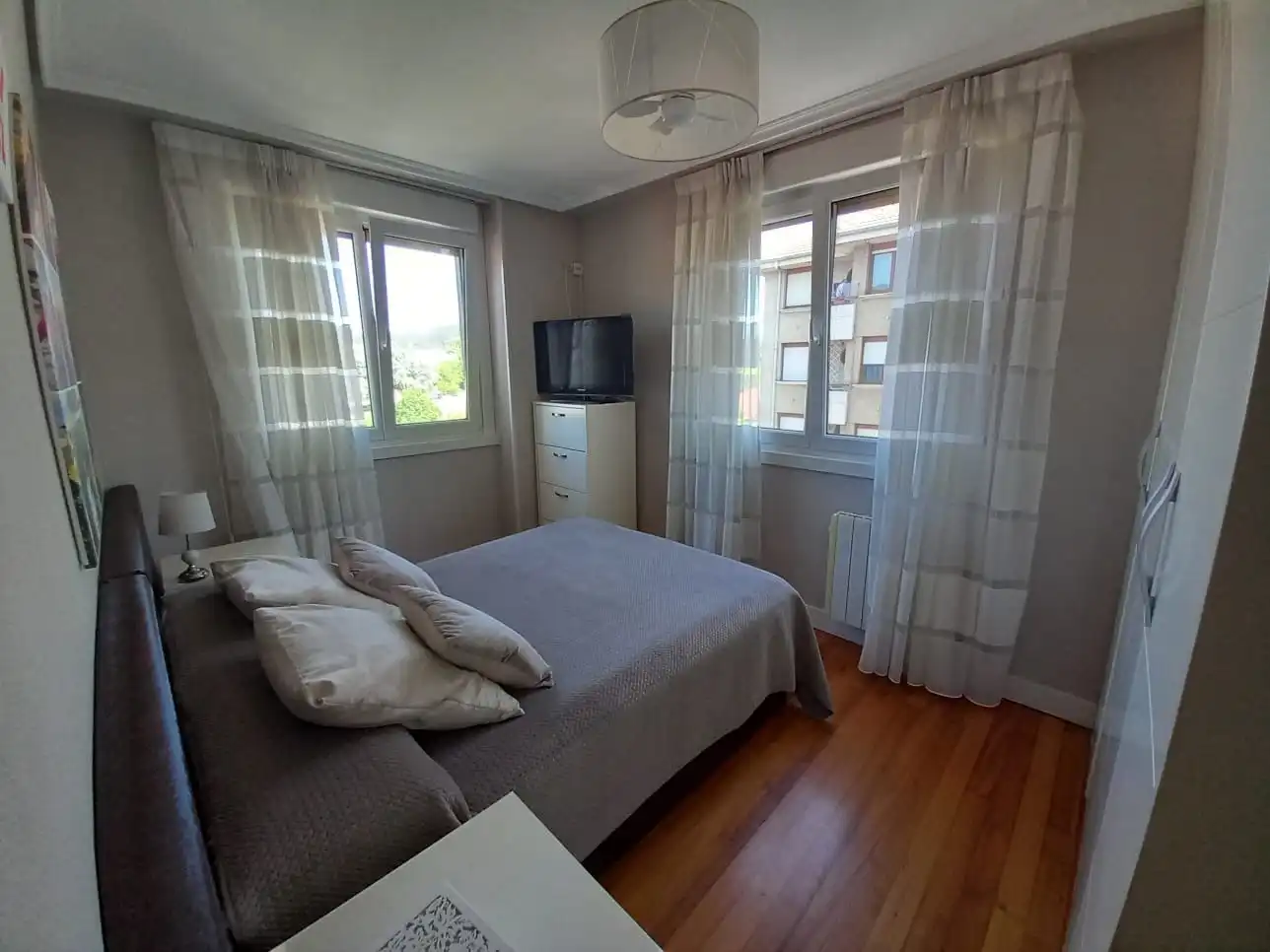 Habitación de Piso en venta en Torrelavega  con Calefacción, Jardín privado y Trastero