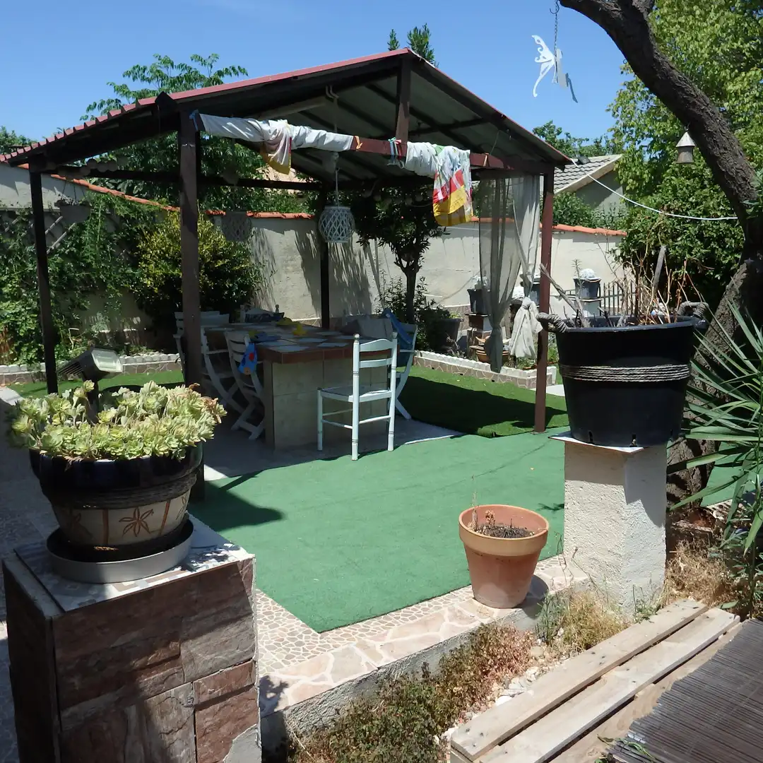 Jardí de Casa o xalet en venda en Cedillo del Condado amb Aire condicionat, Calefacció i Jardí privat