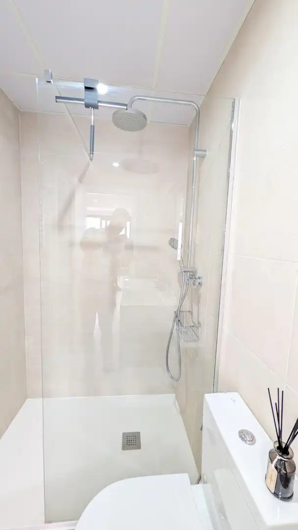 Badezimmer von Wohnung zur Miete in Torremolinos mit Klimaanlage, Heizung und Terrasse