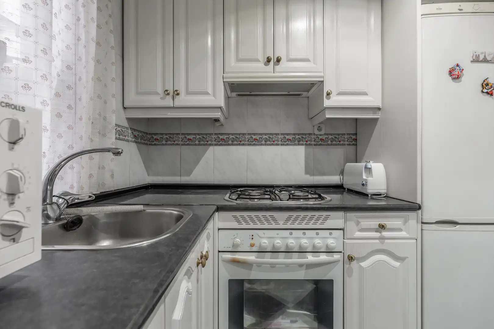Kitchen of Flat for sale in  Madrid Capital  with Balcony