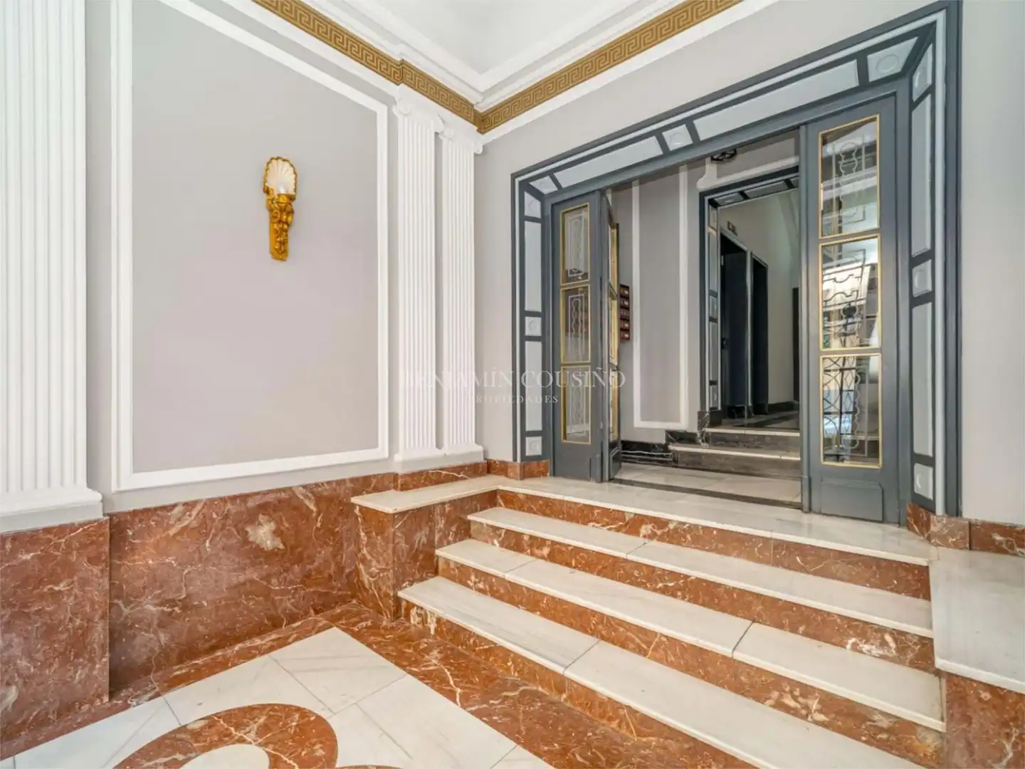 Piso en venta en Madrid con Balcón