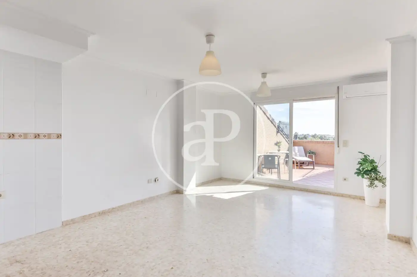 Wohnzimmer von Dachboden zum Verkauf in Canet d'En Berenguer mit Klimaanlage, Heizung und Terrasse